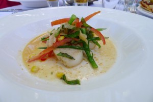 Red Curry Poached Scallops with Coriander, Sweet Corn, Snake Beans & Fennel